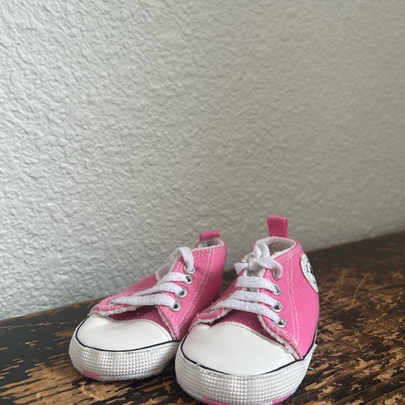 Infant shoes! Some barely worn or not worn at all! - Picture 8 of 9